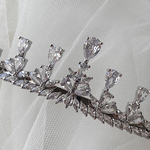 Tiara "Anaís"