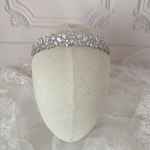 Tiara "Azahara"